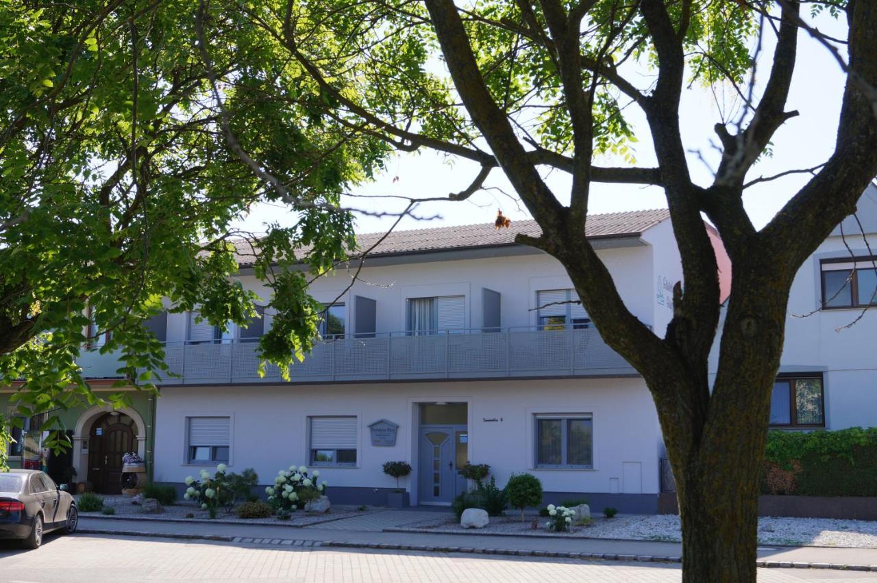 Gaestehaus Gisch Sandra Podersdorf am See Esterno foto